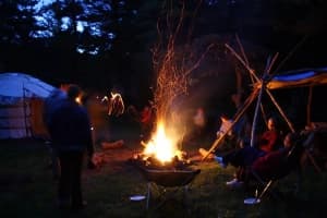 nirintsoatravelanddiscovery-feux-de-camp-andranofeno-sud-ankazobe